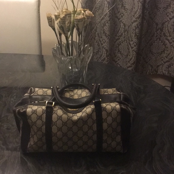 Gucci Handbags - Vintage authentic Gucci handbag